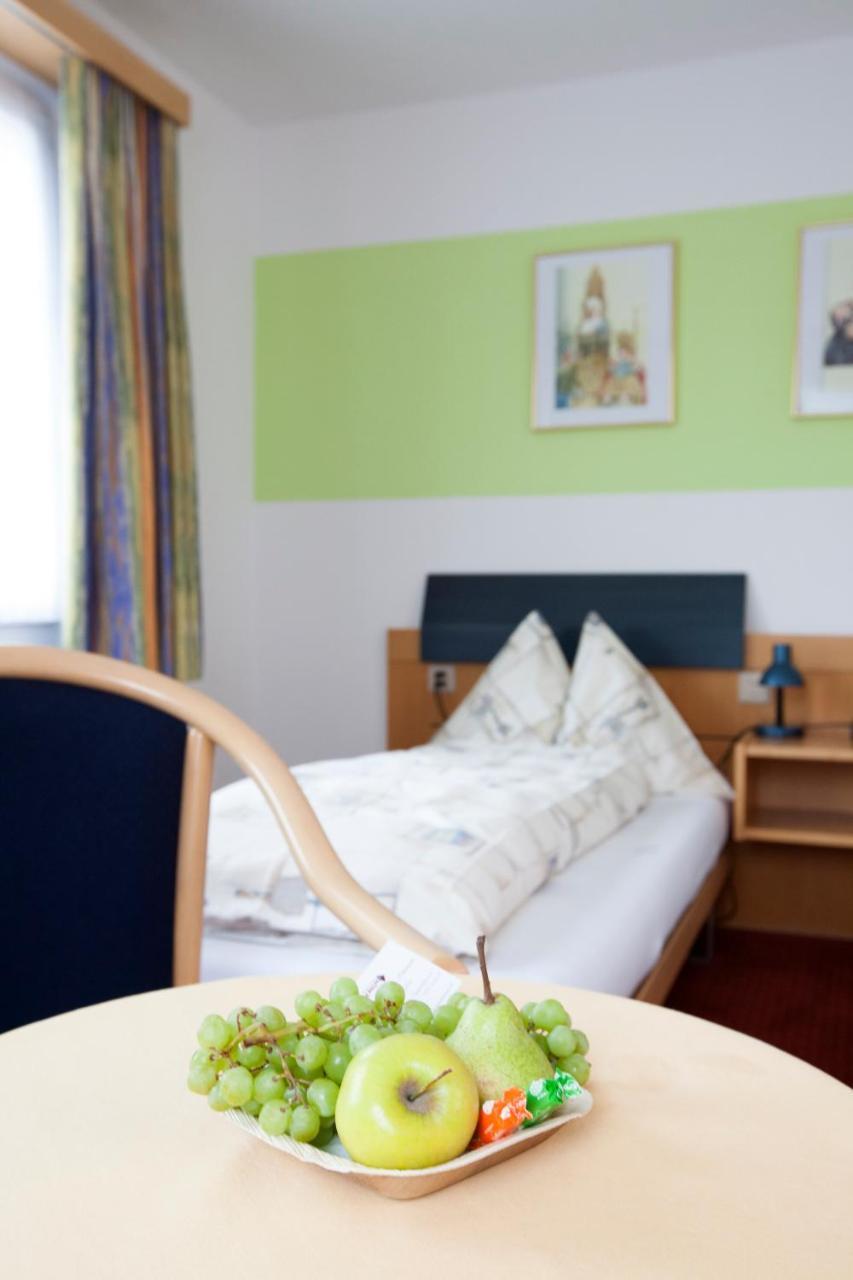 Hotel Arkanum Salgesch Extérieur photo